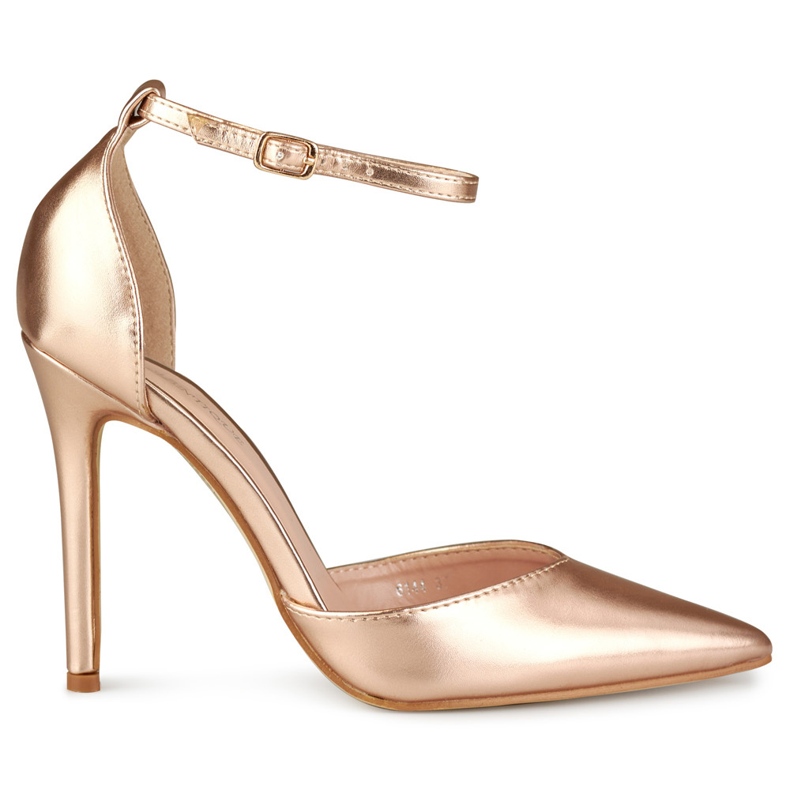 Tyylikkäät neulat, jotka kiinnitetään nilkkaan kultainen