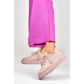 Joustavat vaaleanpunaiset naisten urheilukengät vaaleanpunainen