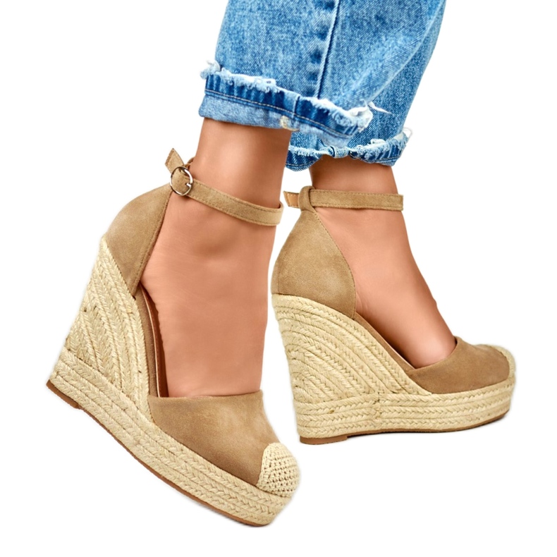 Naisten tummanbeiget wedge-espadrillit