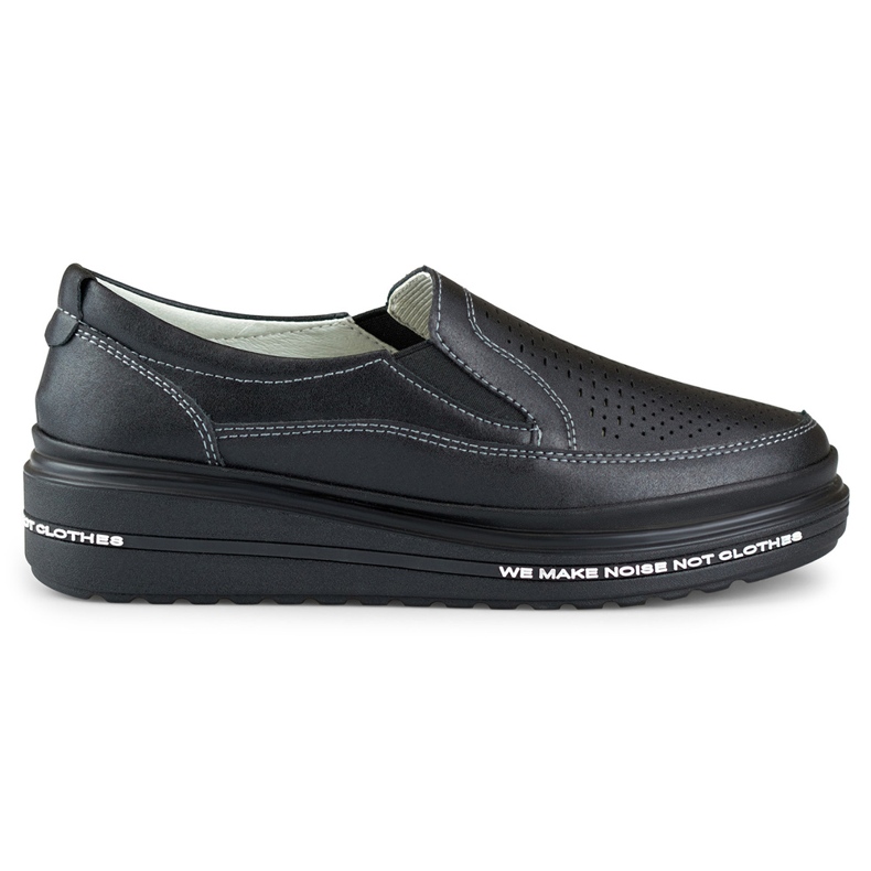 Naisten harjakattoiset kengät luonnollisesta nahasta musta