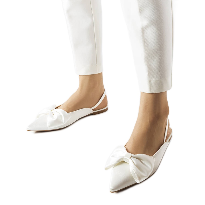 Longhena valkoiset avokorkoiset ballerinat valkoinen