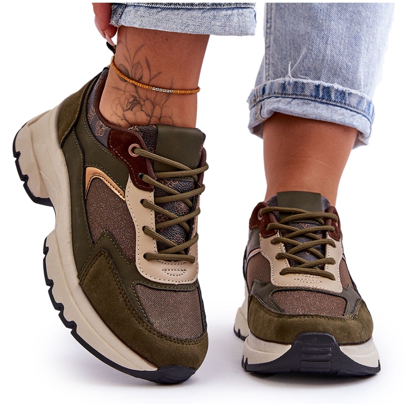 PM1 Nauhat urheilukengät vihreällä pakoalustalla