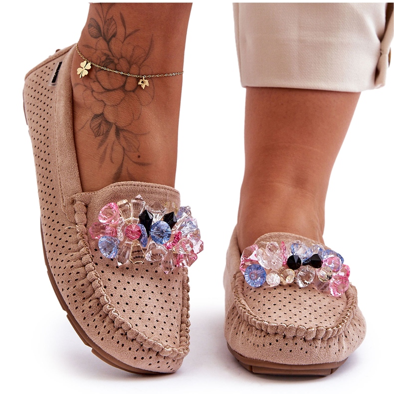 PM1 Trendikäs mokkanahkaiset loaferit beigeillä Delima-koristeilla