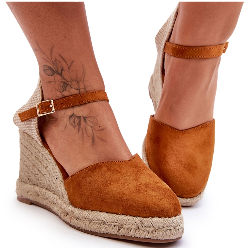 Suede Wedge Sandaalit Ruskea Selfoss