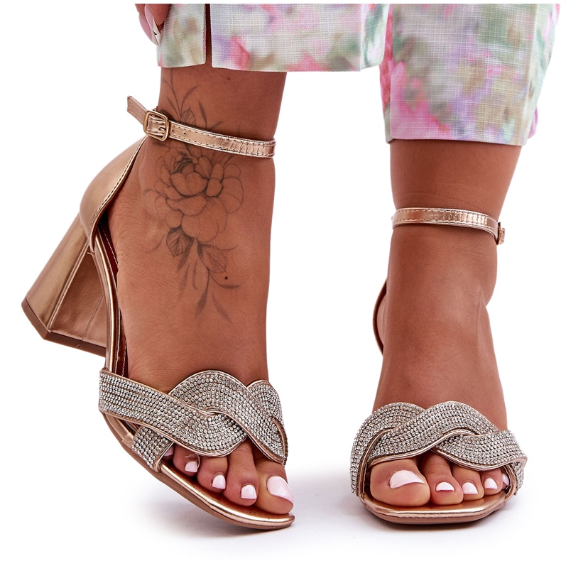 Matalakorkoiset sandaalit strassilla Rose Gold Monra kultainen