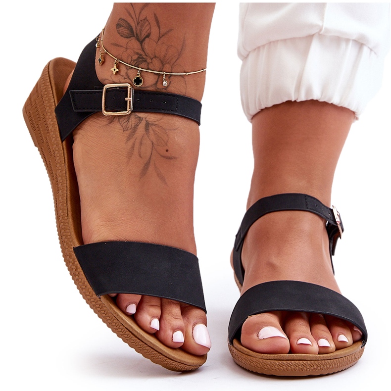 Klassiset Low Wedge -sandaalit, musta Arya