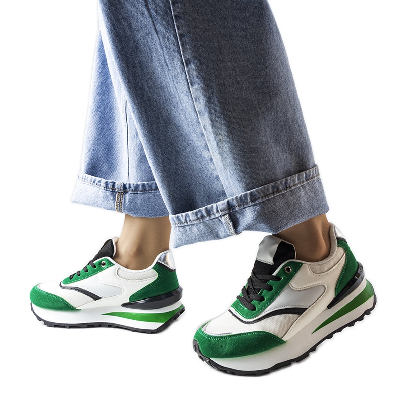 Doironsin valkoiset ja vihreät alustalenkkarit