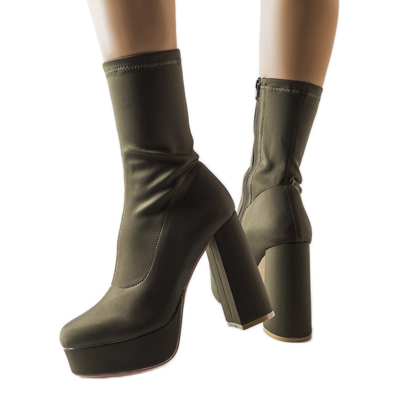 Inna Glusin vihreät satiinikengät massiivisessa tolppassa