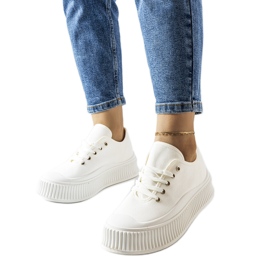 Wallacen valkoiset lenkkarit paksulla pohjalla valkoinen