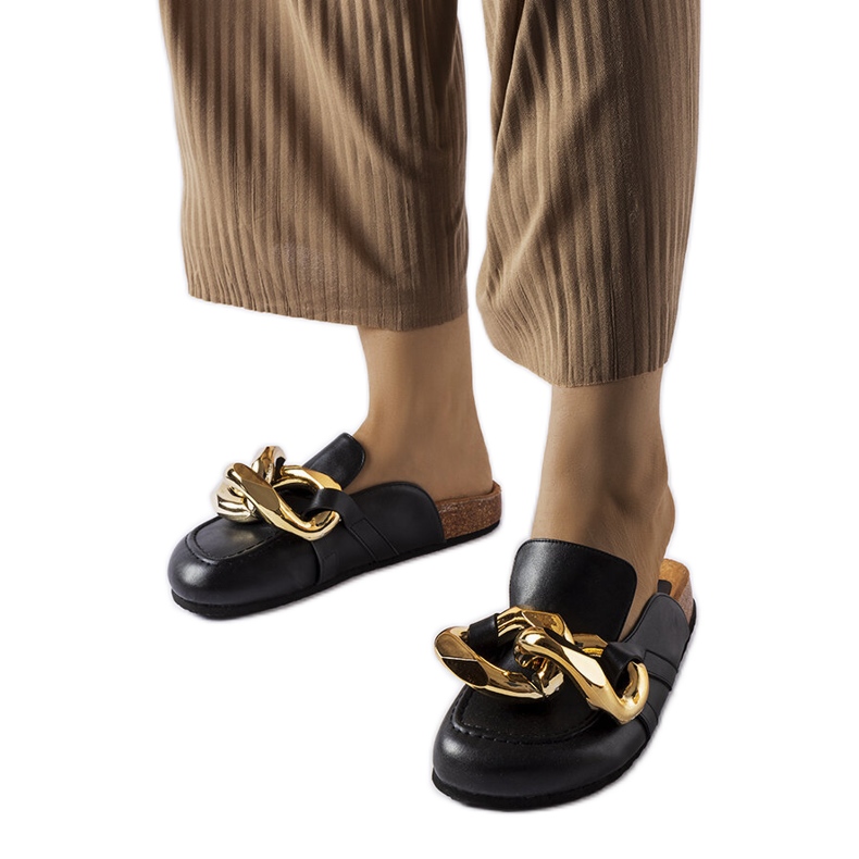 Christelle mustat ketjusuojat