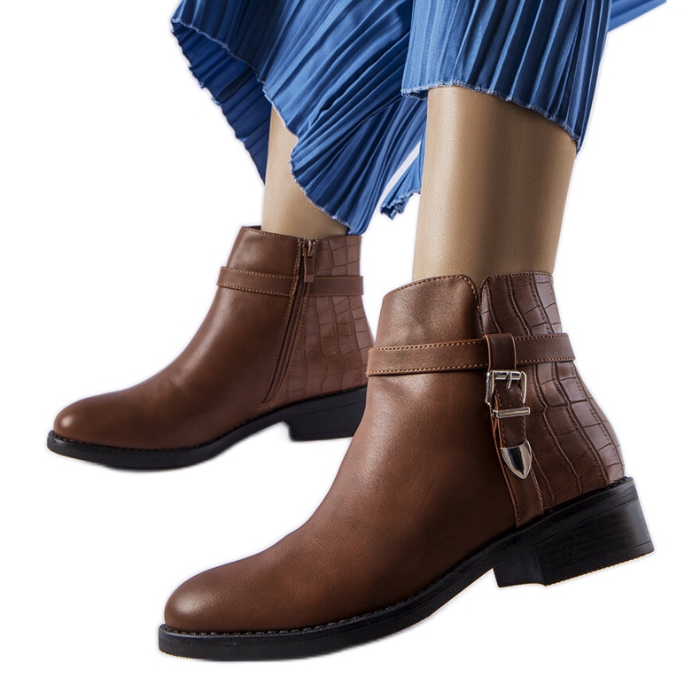 Monteforten ruskeat tasaiset saappaat