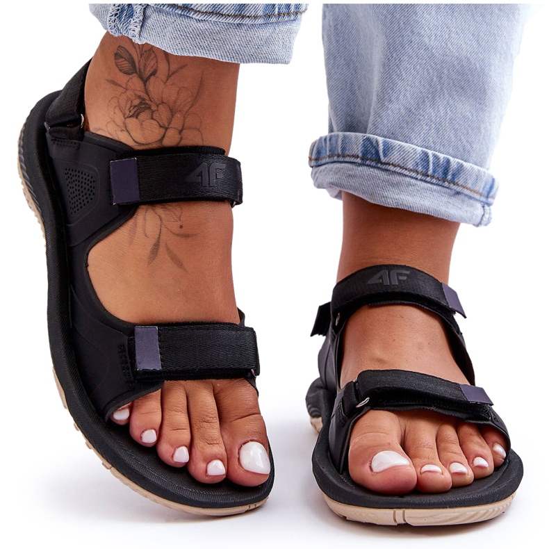 Naisten urheilusandaalit 4F 4FSS23FSANF016-22S Musta