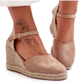 Suede Beige Wedge Sandaalit