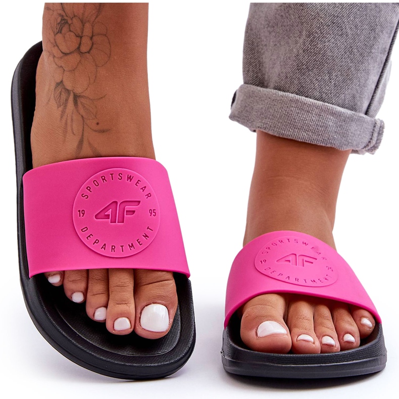 Naisten urheilutossut 4F 4FSS23FFLIF069-55S vaaleanpunainen-musta