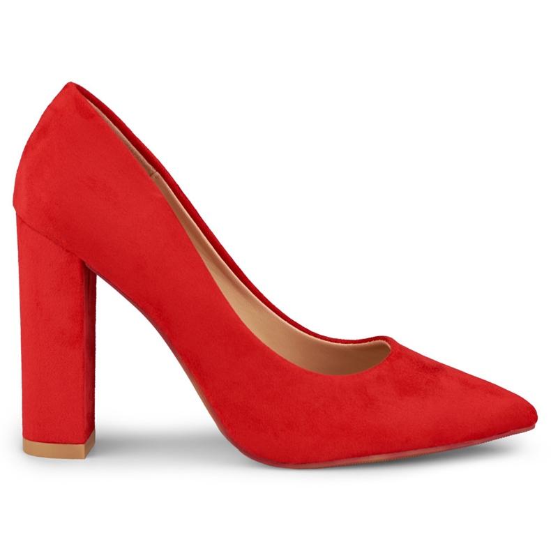 Punaiset pumput pylväässä punainen