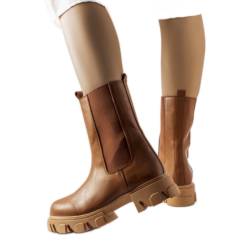 Vallejon ruskeat työntösaappaat