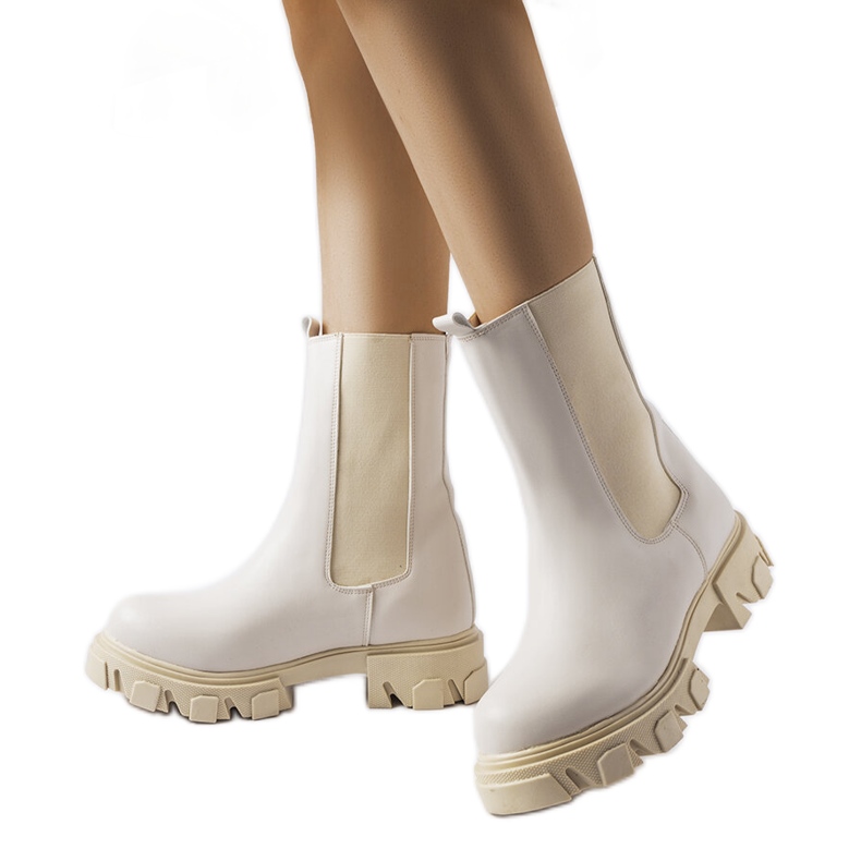 Beiget työsaappaat Vallejolta