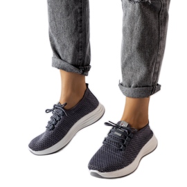 Tommason harmaat kangaslenkkarit