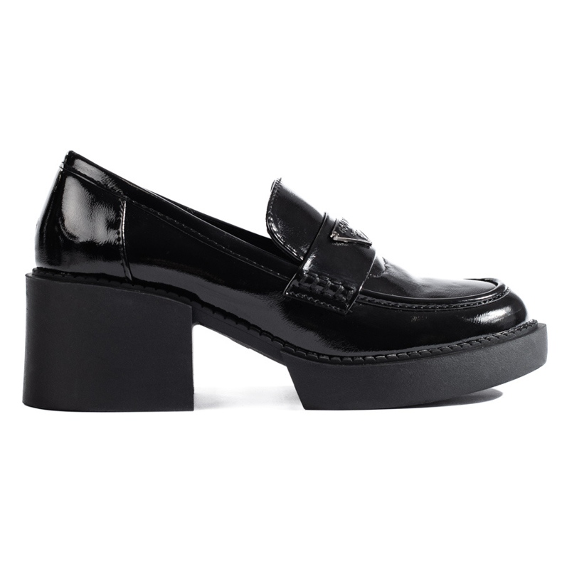 Mustat patentoidut Shelovet-korkokengät