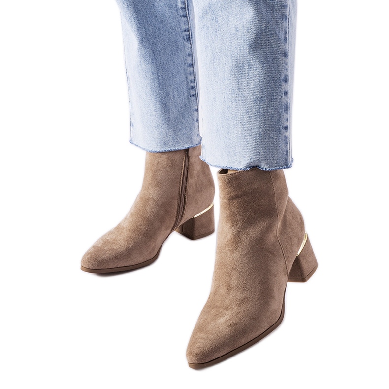 Tayyibin beige matalakorkoiset nilkkurit