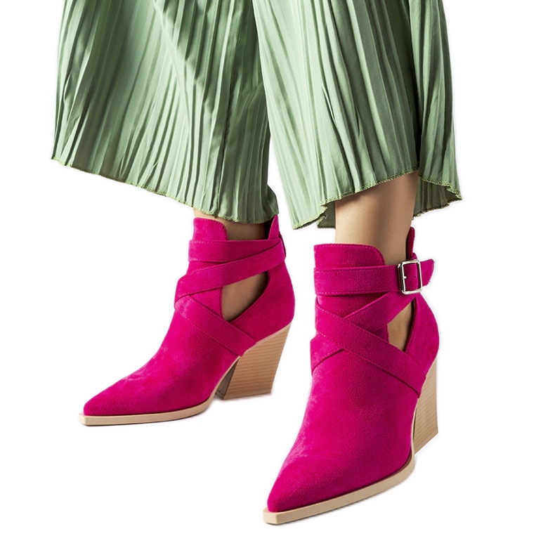 Vaaleanpunaiset cowboysaappaat, joissa on Duclos-leikkaukset vaaleanpunainen