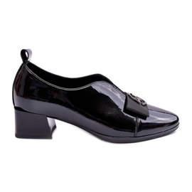 Vinceza Lakatut korkokengät koristeella, musta Elosa