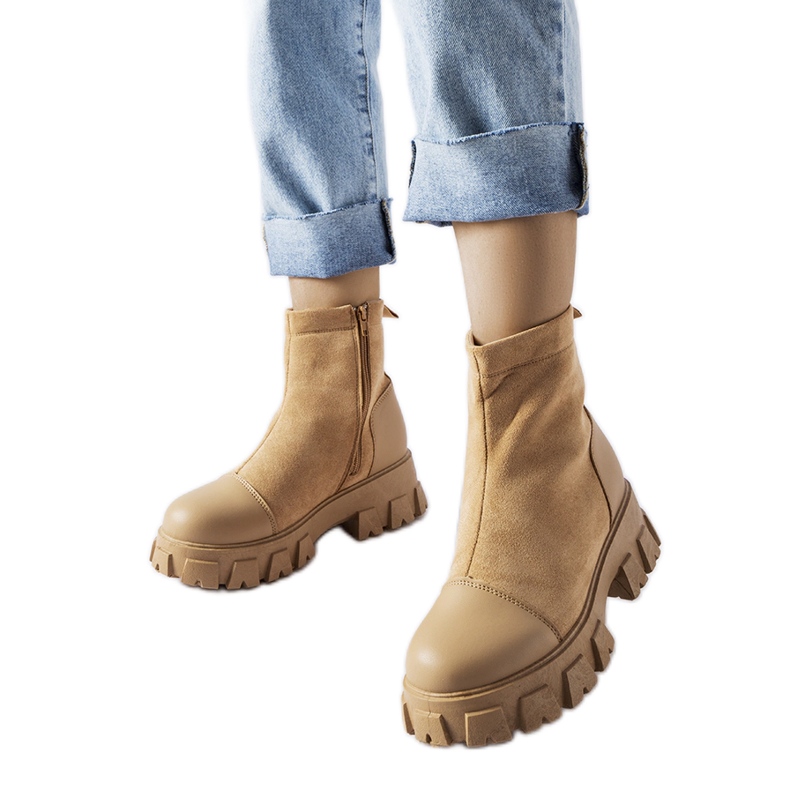 Beiget eko-mokkanahkatyöläiset Milon kulutuspinnalla