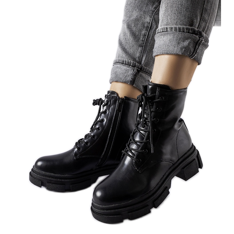 Musta klassikko Berto-työläiset