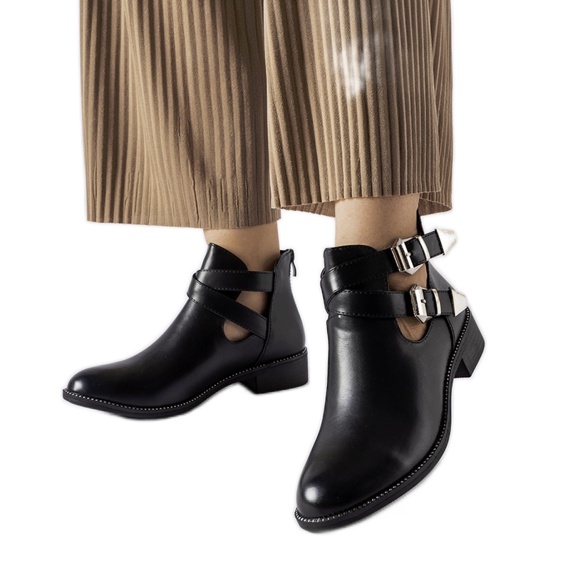 Ideal Shoes Mustat avoimet nilkkurit Y8157 Musta