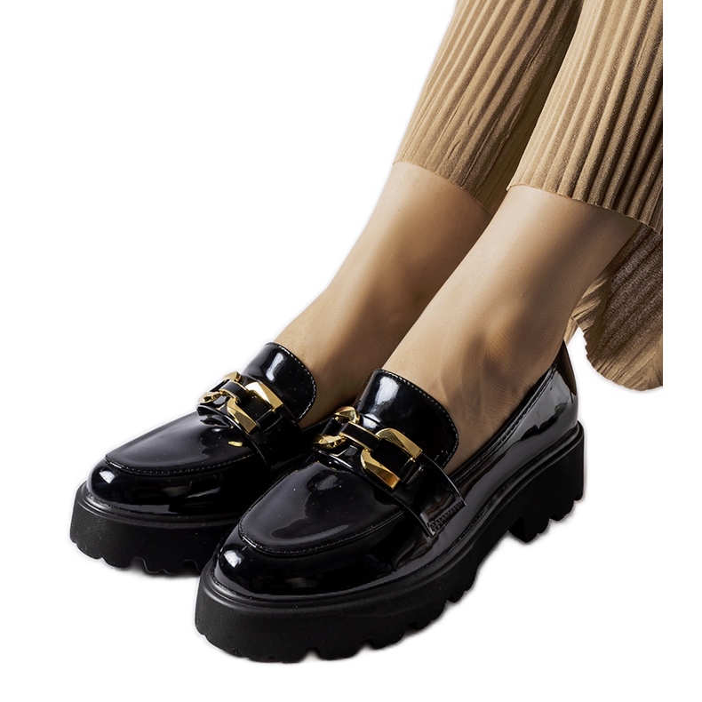 Inna Mustat patentoidut Clay-kengät