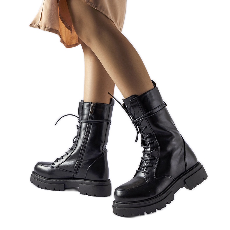 Mustat Juin-eristetyt saappaat