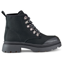 Naisten korkeat lenkkarit, jotka jäljittelevät nilkkureita musta