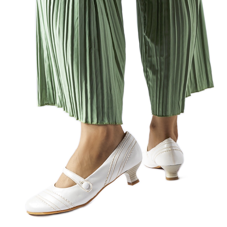 Valkoiset Sant'Antonio matalakorkoiset pumput valkoinen