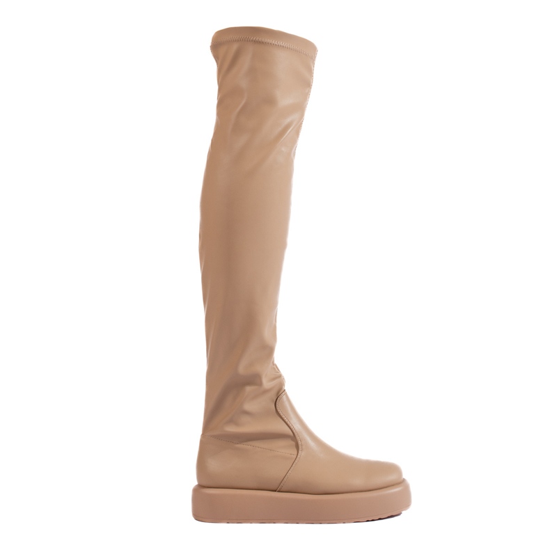 Beige muskettisoturit Shelovetin alustalla