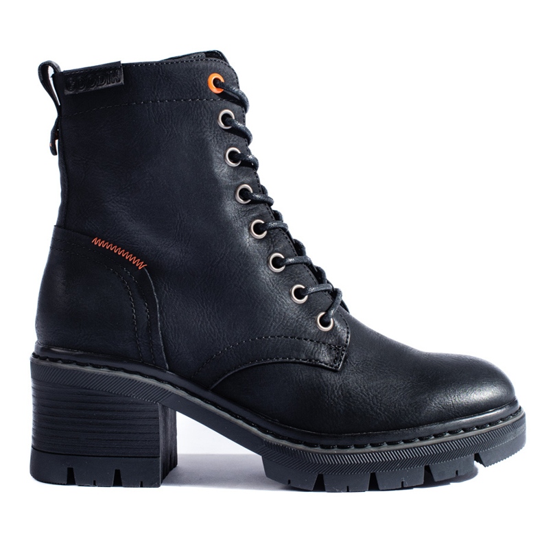 Mustat Shelovet-nilkkurit, joissa leveä kanta