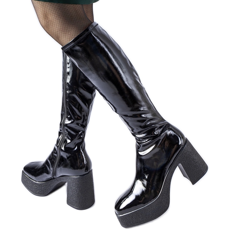 Inna Mustat patentoidut Fecteau-korkokengät