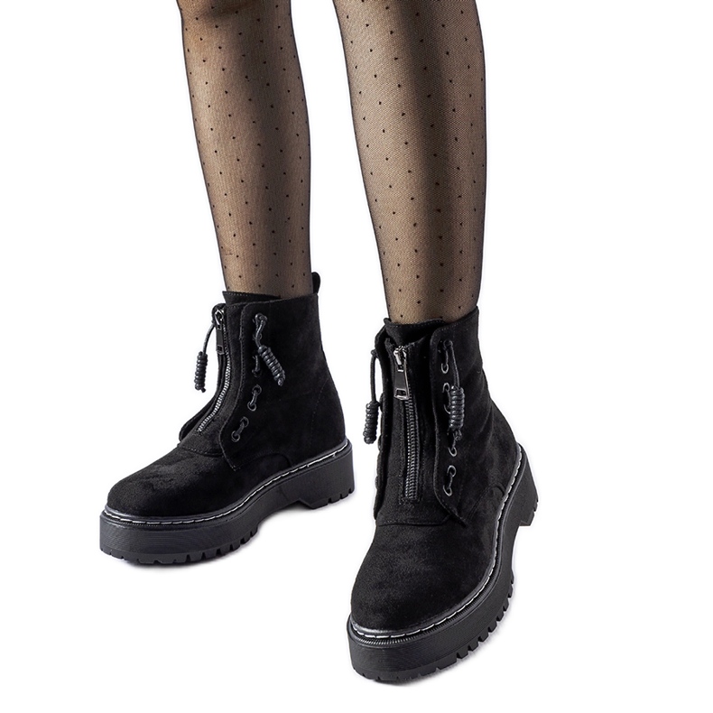 Mustat Doganella-nilkkurit vetoketjulla