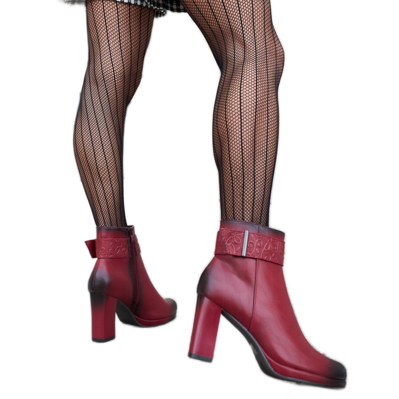 Punaiset nilkkurit koristeellisella Creil-hihnalla punainen