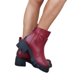 Fajardon punaiset ja mustat nilkkurit punainen