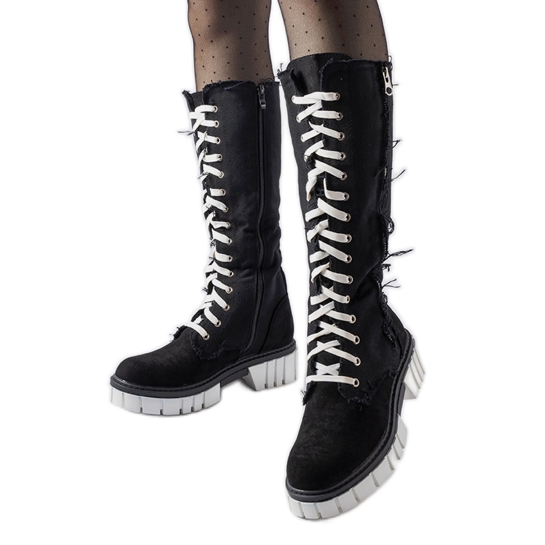 Mustat kangaseristeiset Palmer-saappaat