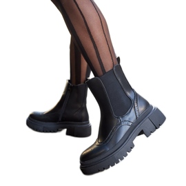 Mustat nilkkurit, joissa on Castella-ompeleet