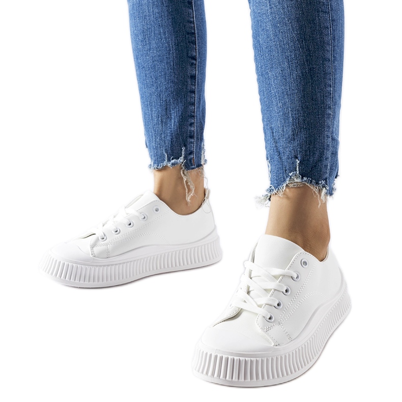 Valkoiset Erbezzo alustan lenkkarit valkoinen