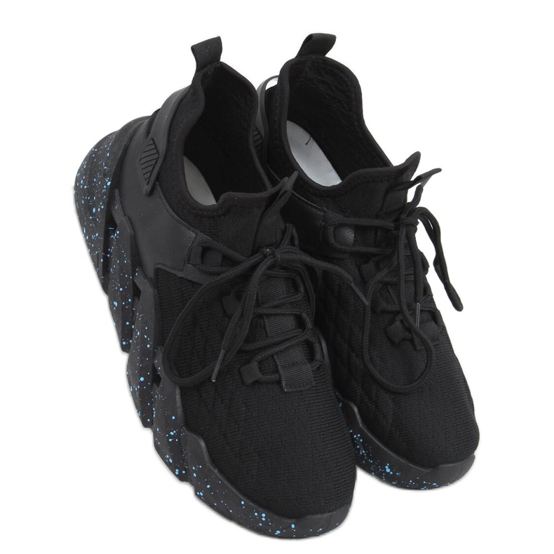 Indu Black sukkaurheilukengät musta