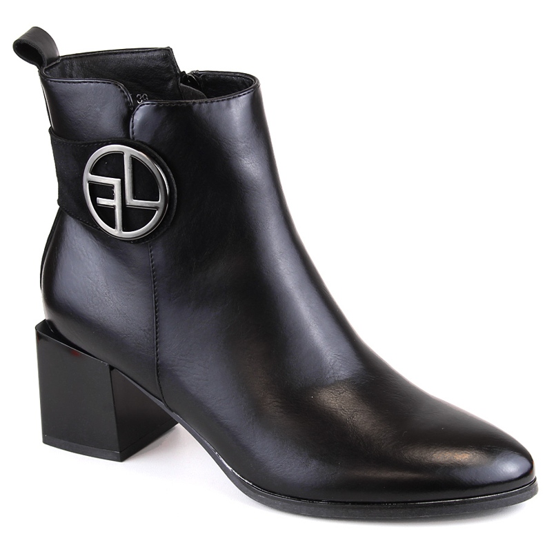 Naisten mustat, eristetyt nilkkurit koristeellisella korkokenällä, Potocki SZ12227