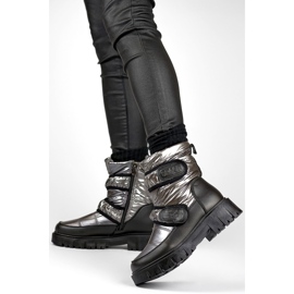 Lailan lämpimät naisten lumisaappaat tarranauhalla musta