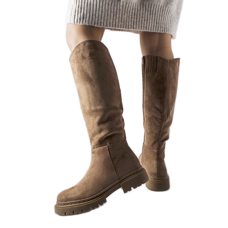 Ruskeat litteät eristetyt Millbrook-saappaat