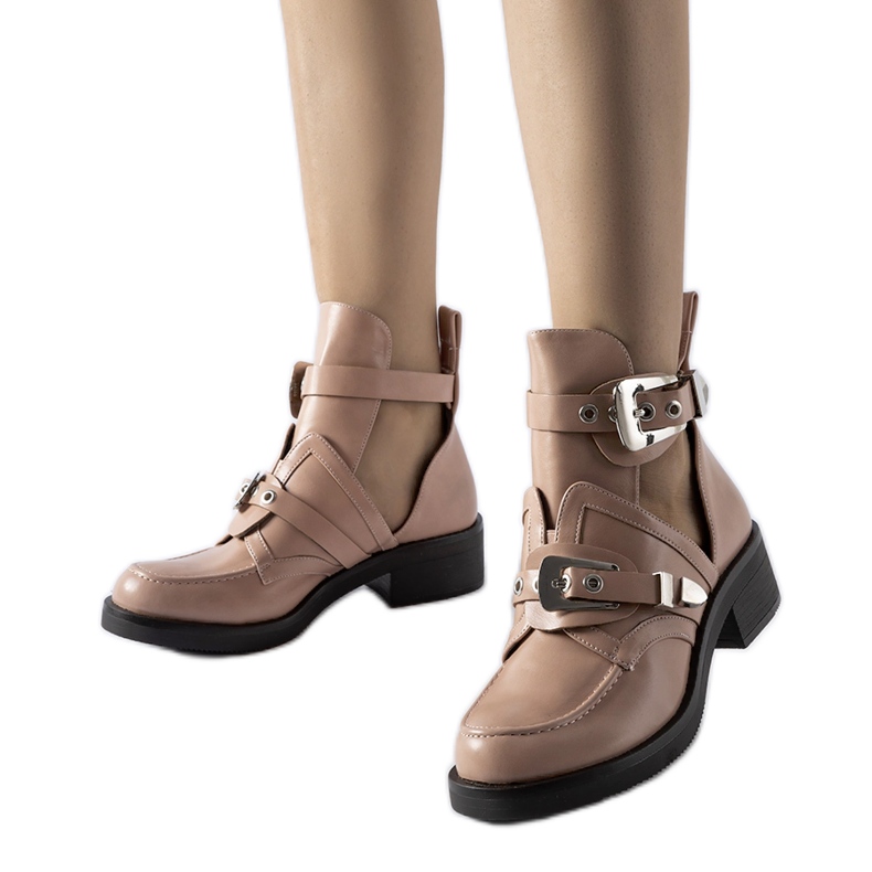 Speronen vaaleanpunaiset nilkkurit leikkauksilla vaaleanpunainen