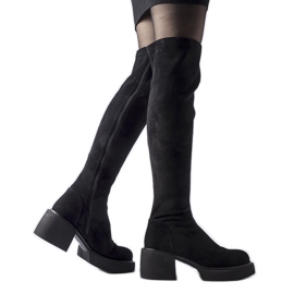 Mustat pitkät lämpimät eco-mokkanahkasaappaat