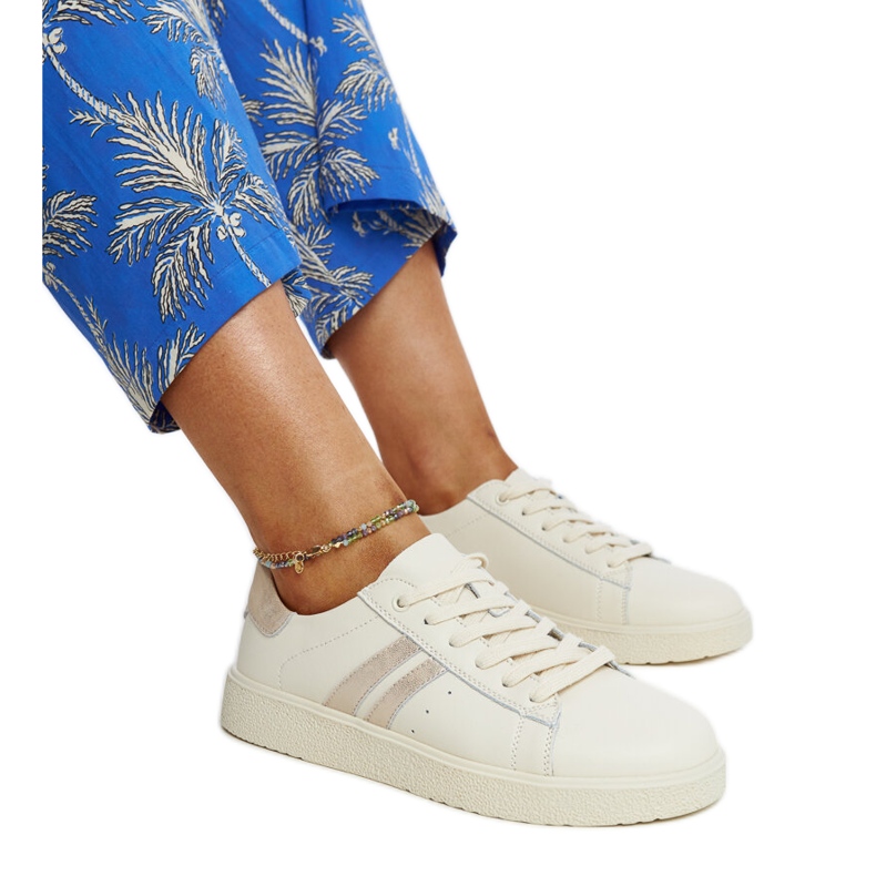 Beiget nahkaiset nauhalliset lenkkarit