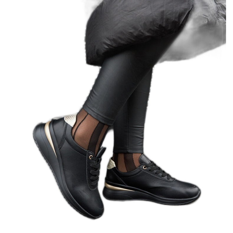 Federicon mustat nahkaiset kiilalenkkarit